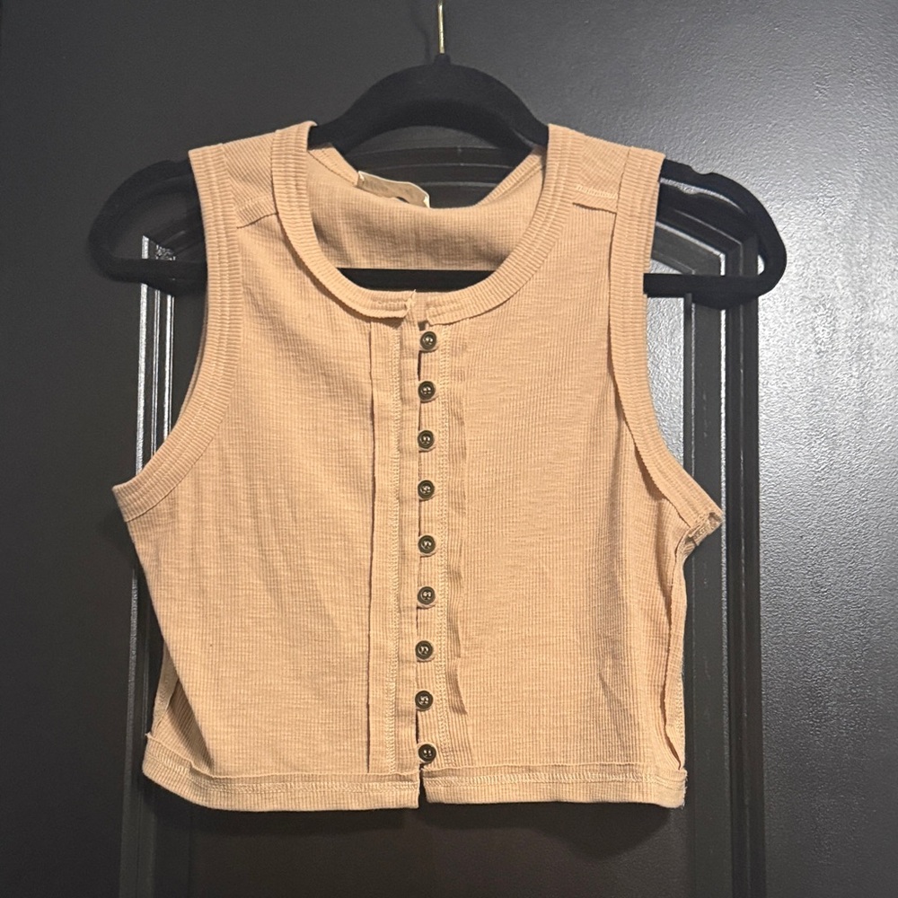 New Look Beige Ribbed Button-Front Crop Top